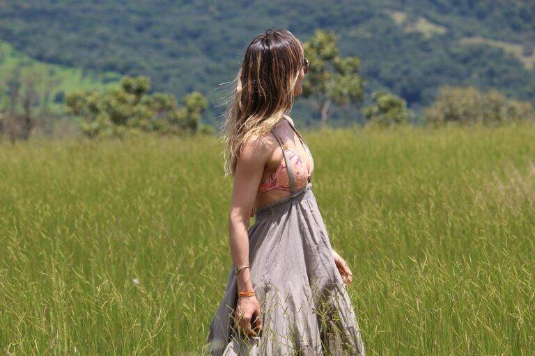 Exploring Cultural Traditions: Immersing Yourself in New Experiences