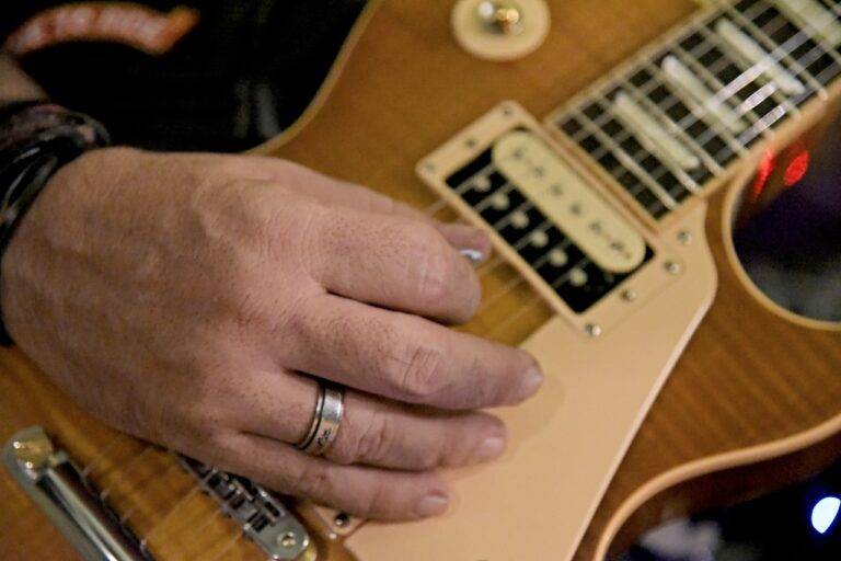 The Rise of Podcasts: How Audio Entertainment is Reshaping the Industry